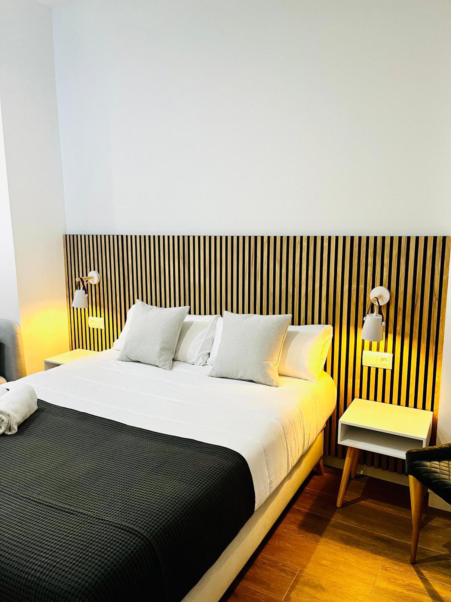 Travel Habitat Mediterranean Suites Valencia Cameră foto