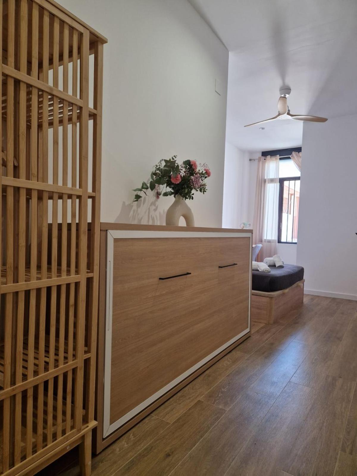 Travel Habitat Mediterranean Suites Valencia Cameră foto